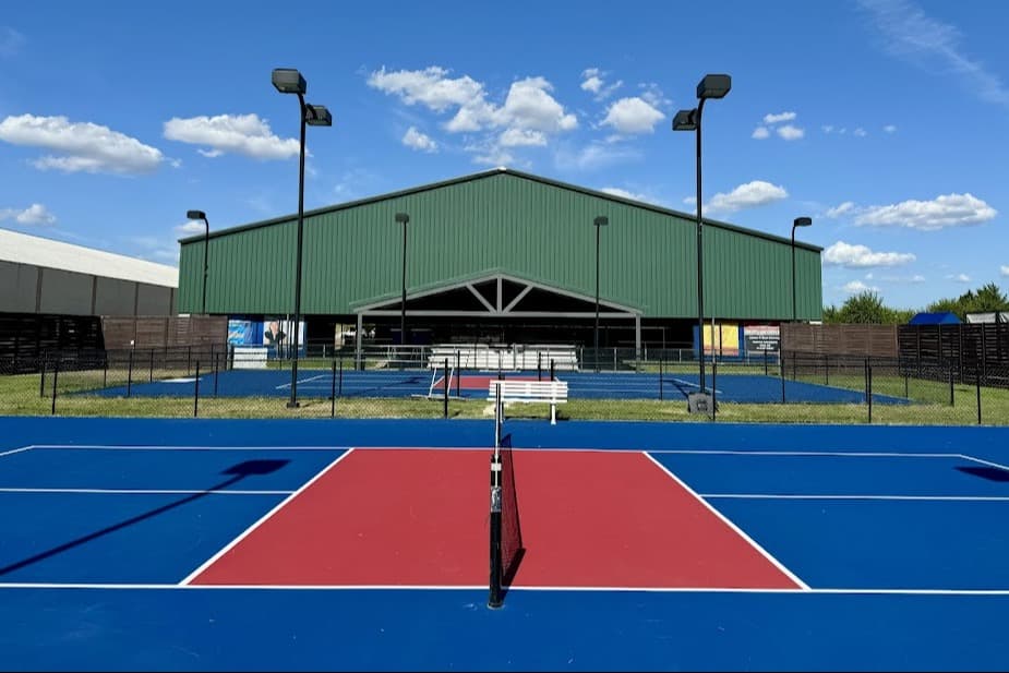Oasis Social Club (Soul Gardens) pickleball courts