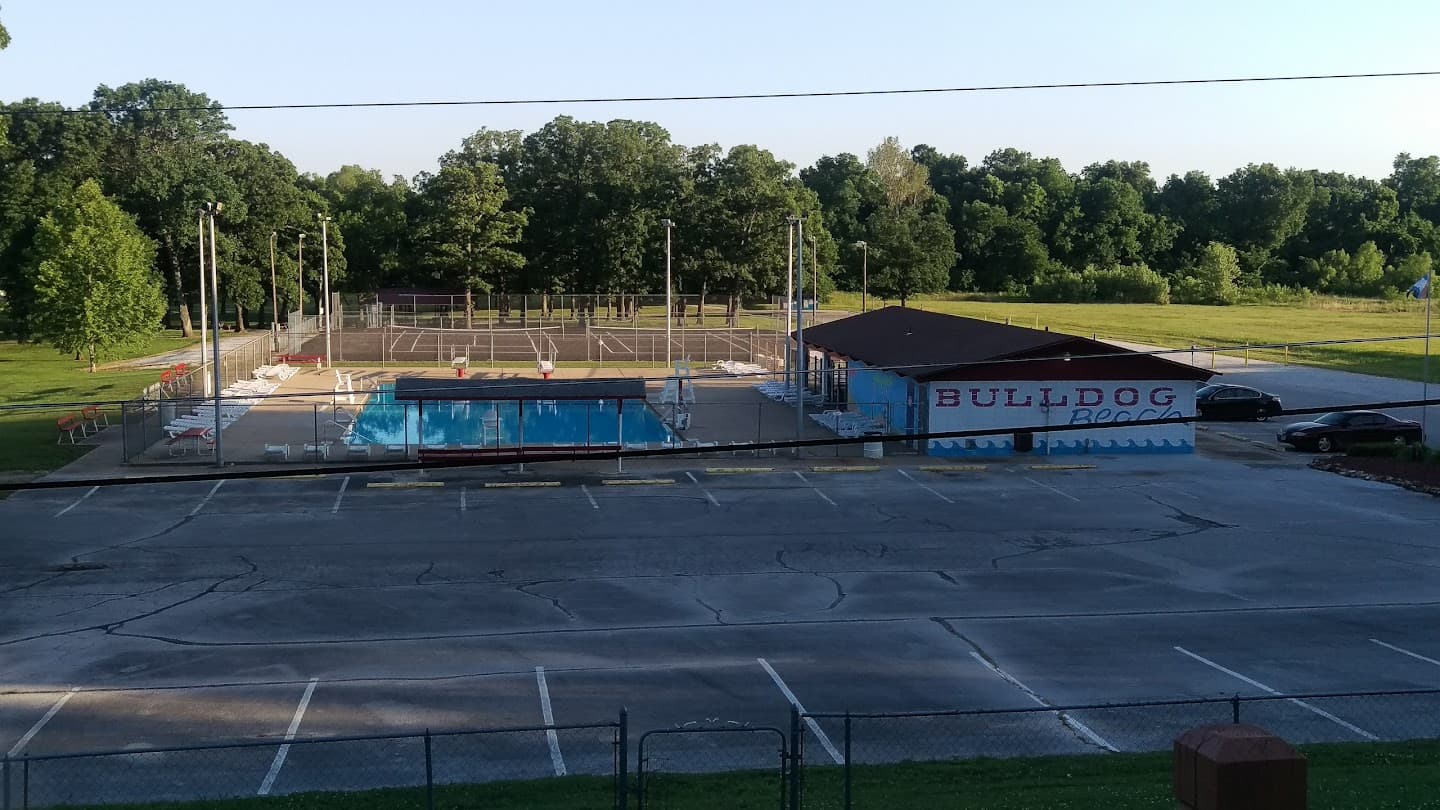 Bulldog Beach pickleball courts