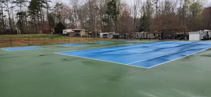 Thousand Trails - Forest Lake pickleball courts