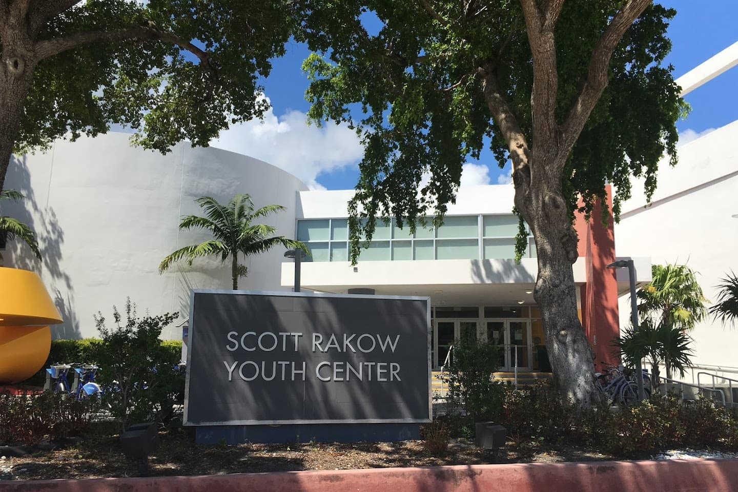 Scott Rakow Youth Center pickleball courts