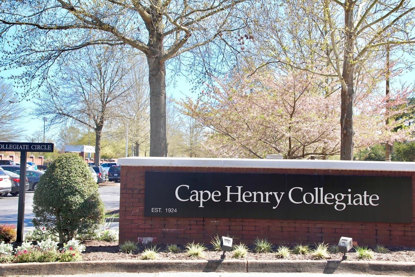 Cape Henry Collegiate pickleball courts