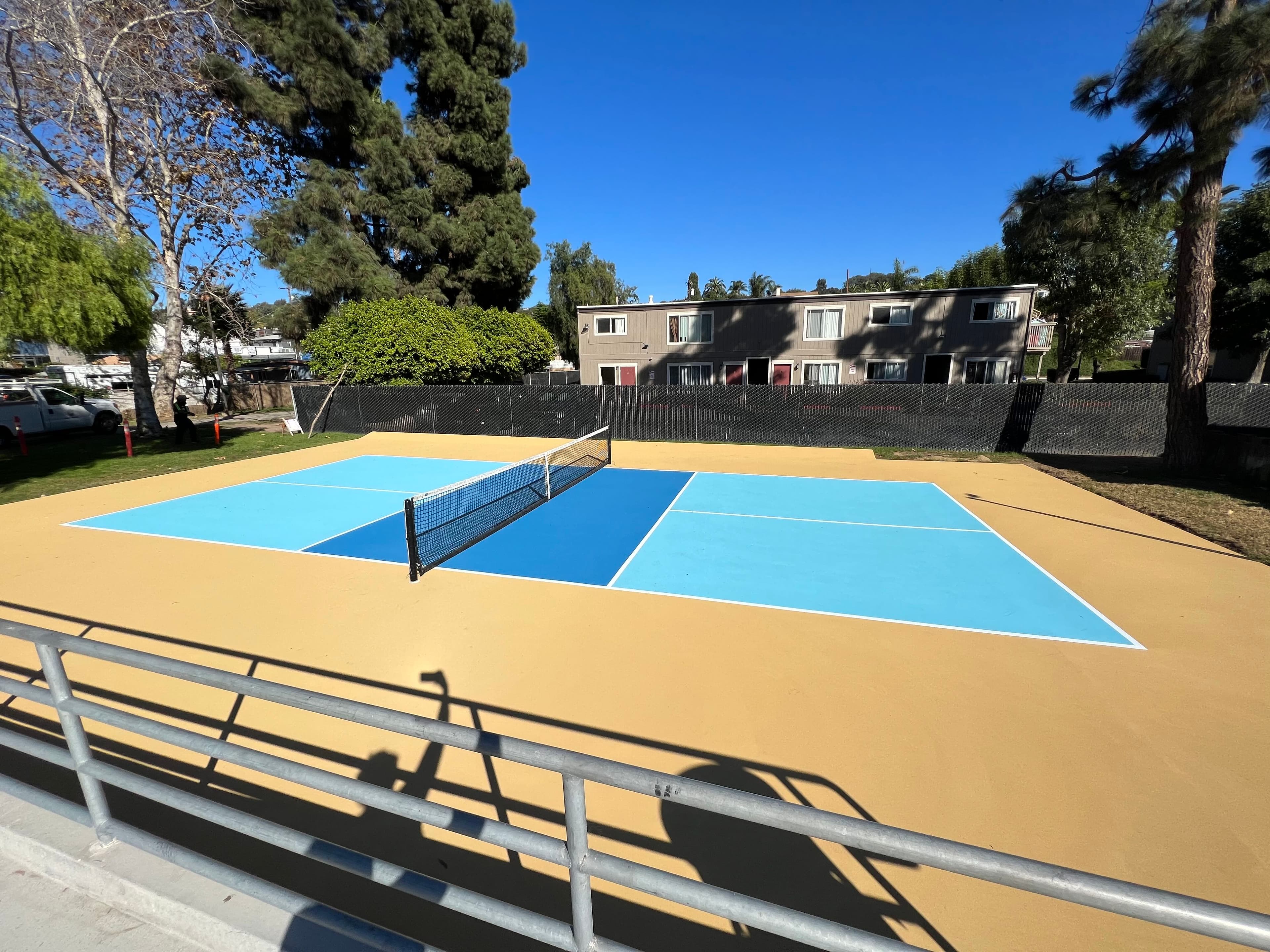 La Colonia Park pickleball courts