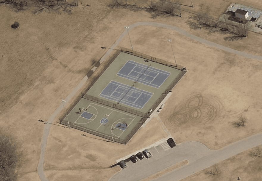 Nienhuis Park pickleball courts