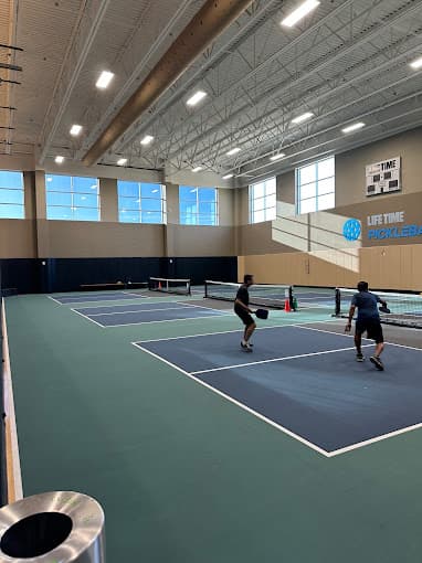 Life Time Happy Valley-Peoria pickleball courts