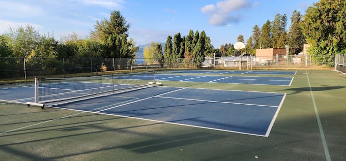 Lakeview/Memorial Park pickleball courts
