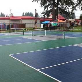 Molalla Long Park pickleball courts