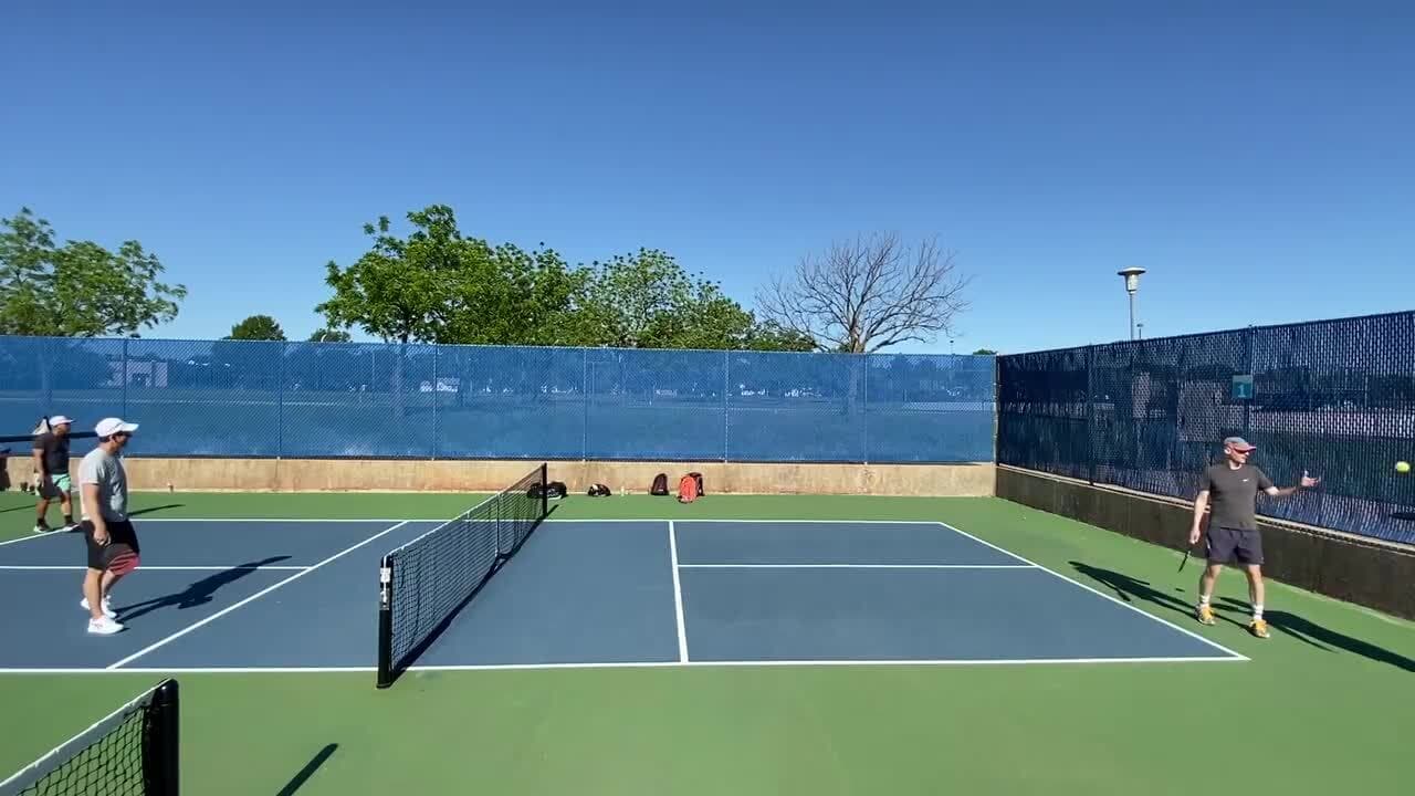 Willo-Esque Courts pickleball courts