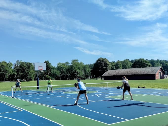 Dana L Thompson Memorial Park pickleball courts