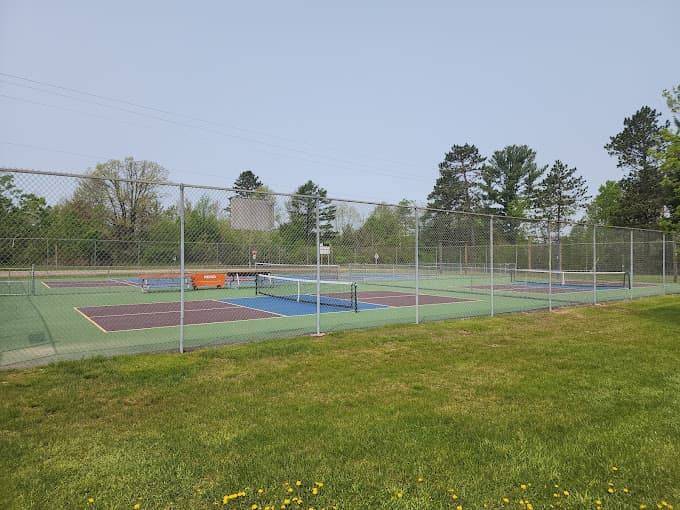Kahle Park pickleball courts