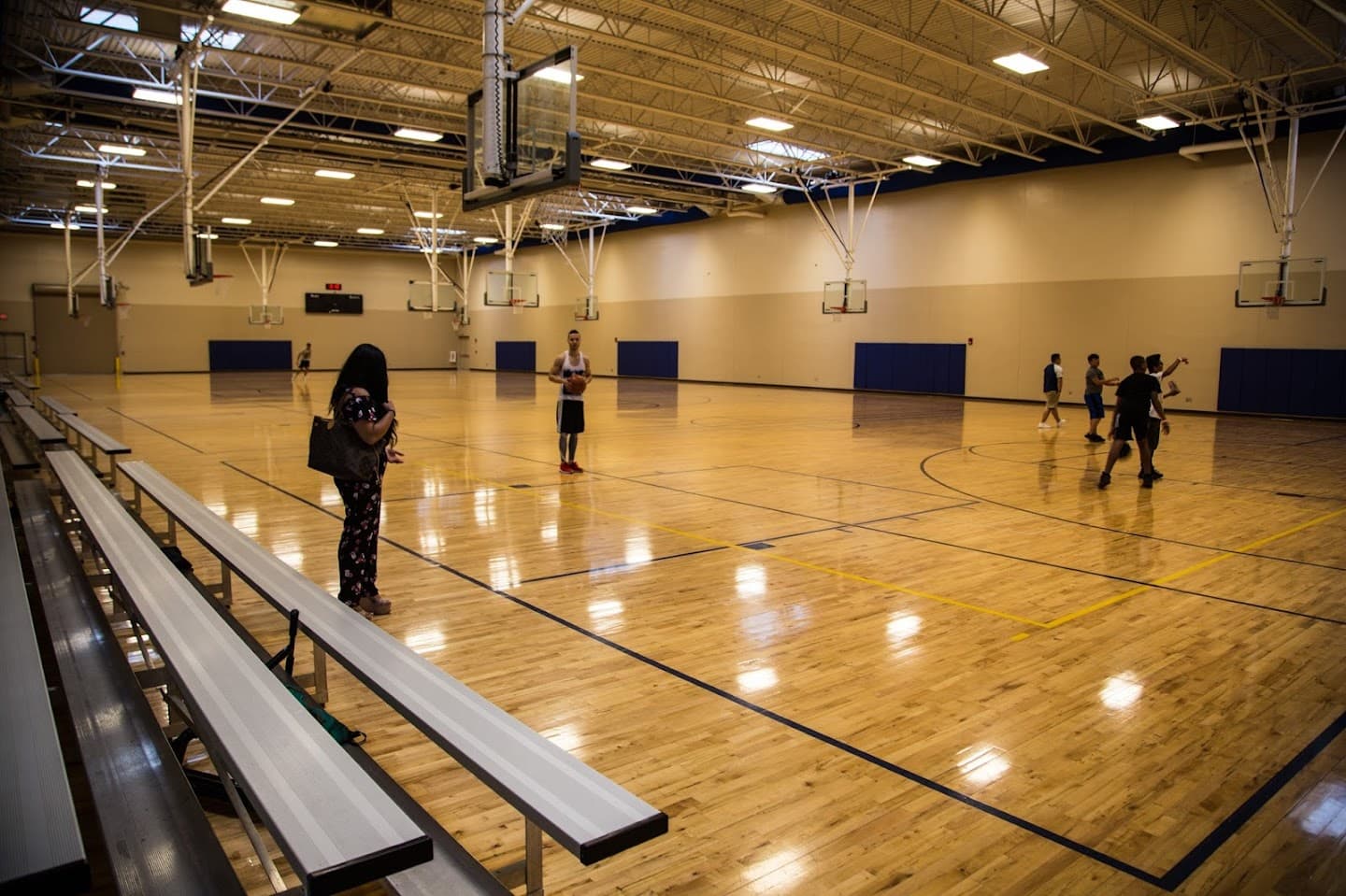 Oak Lawn Community Pavilion pickleball courts