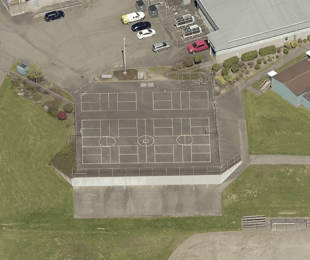 Meeker Middle School Tacoma pickleball courts