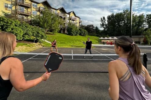 Minerals Hotel pickleball courts