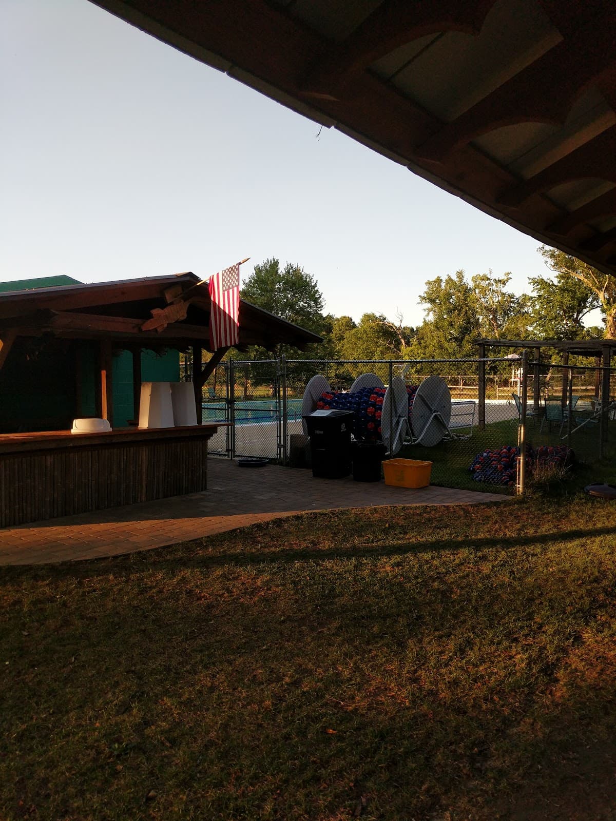 Moyaone Reserve Community Pool pickleball courts