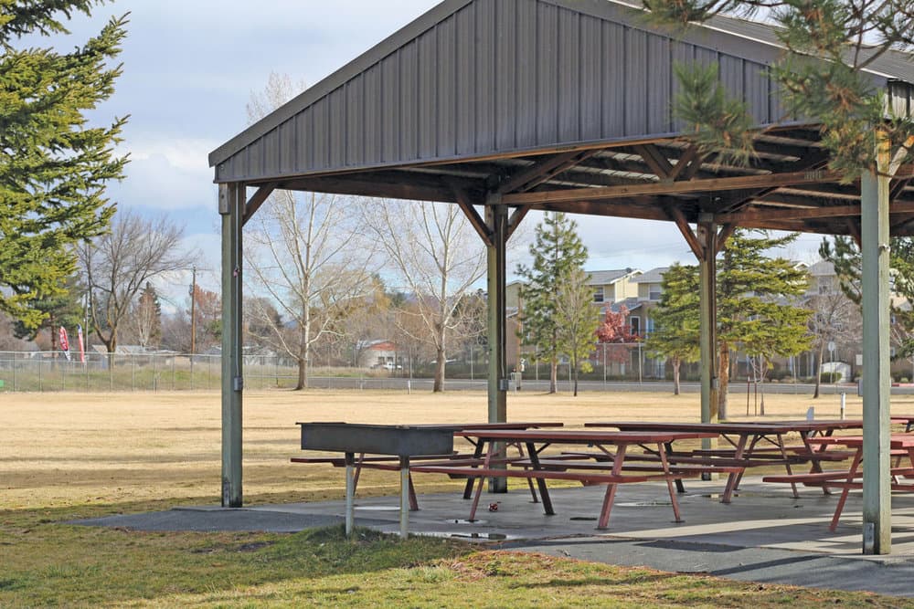 Crest Park pickleball courts