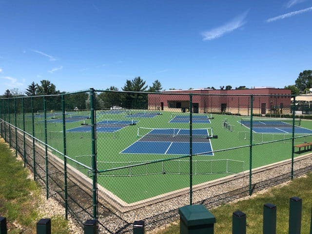 Lifetime Fitness - Rochester Hills pickleball courts