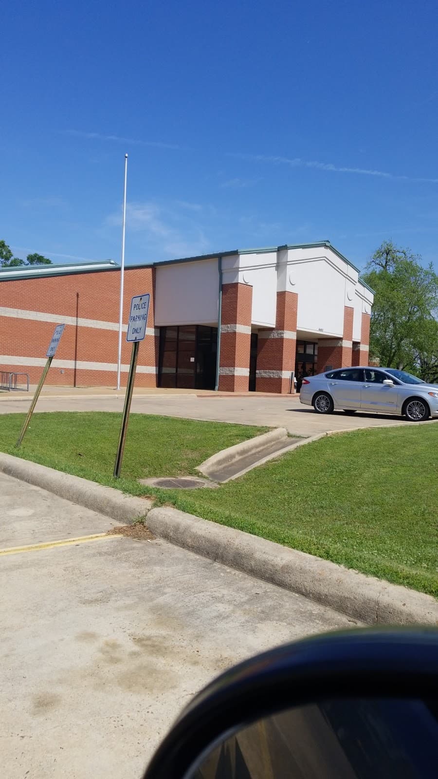 MLK Recreation Center pickleball courts