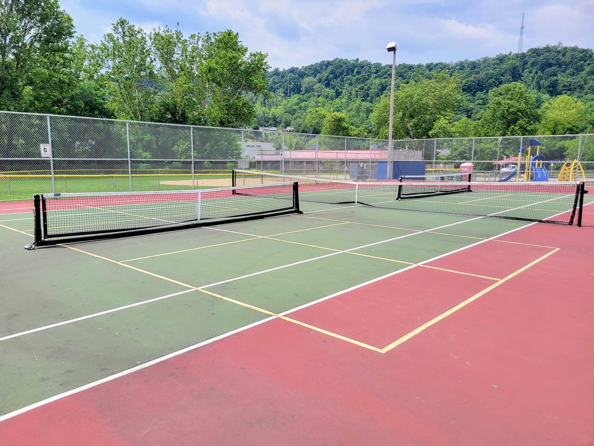 Edgington Lane pickleball courts