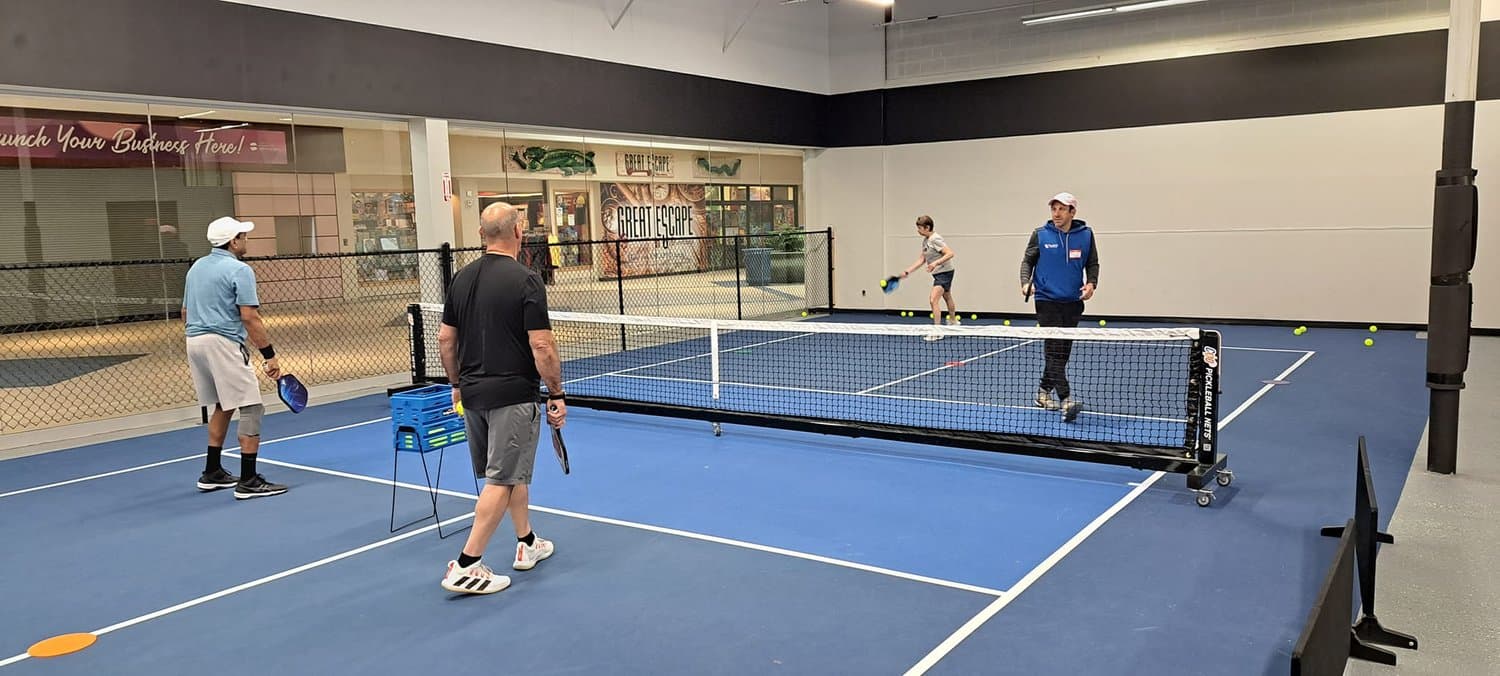 FLX Pickleball Club pickleball courts