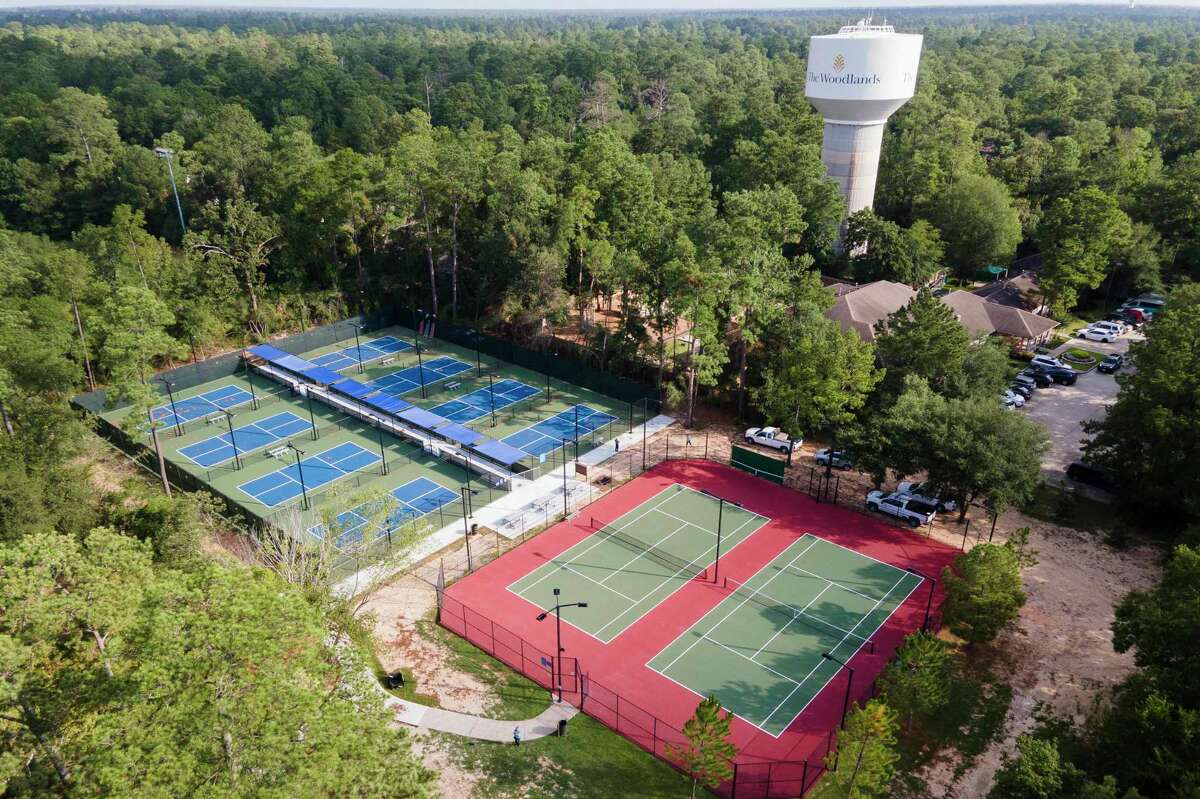 Falconwing Park pickleball courts