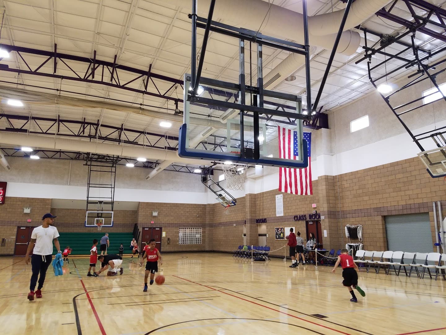 Veterans Memorial Leisure Services Center pickleball courts