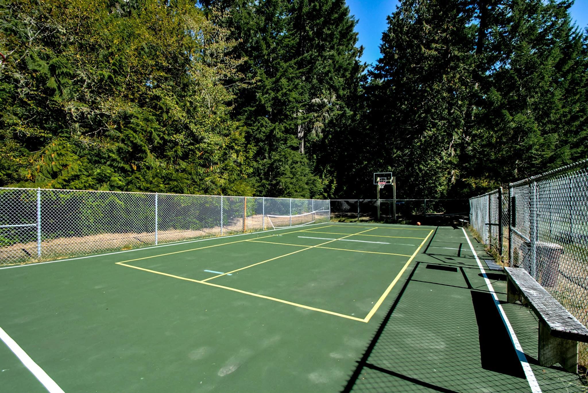 Harstene Pointe Community pickleball courts