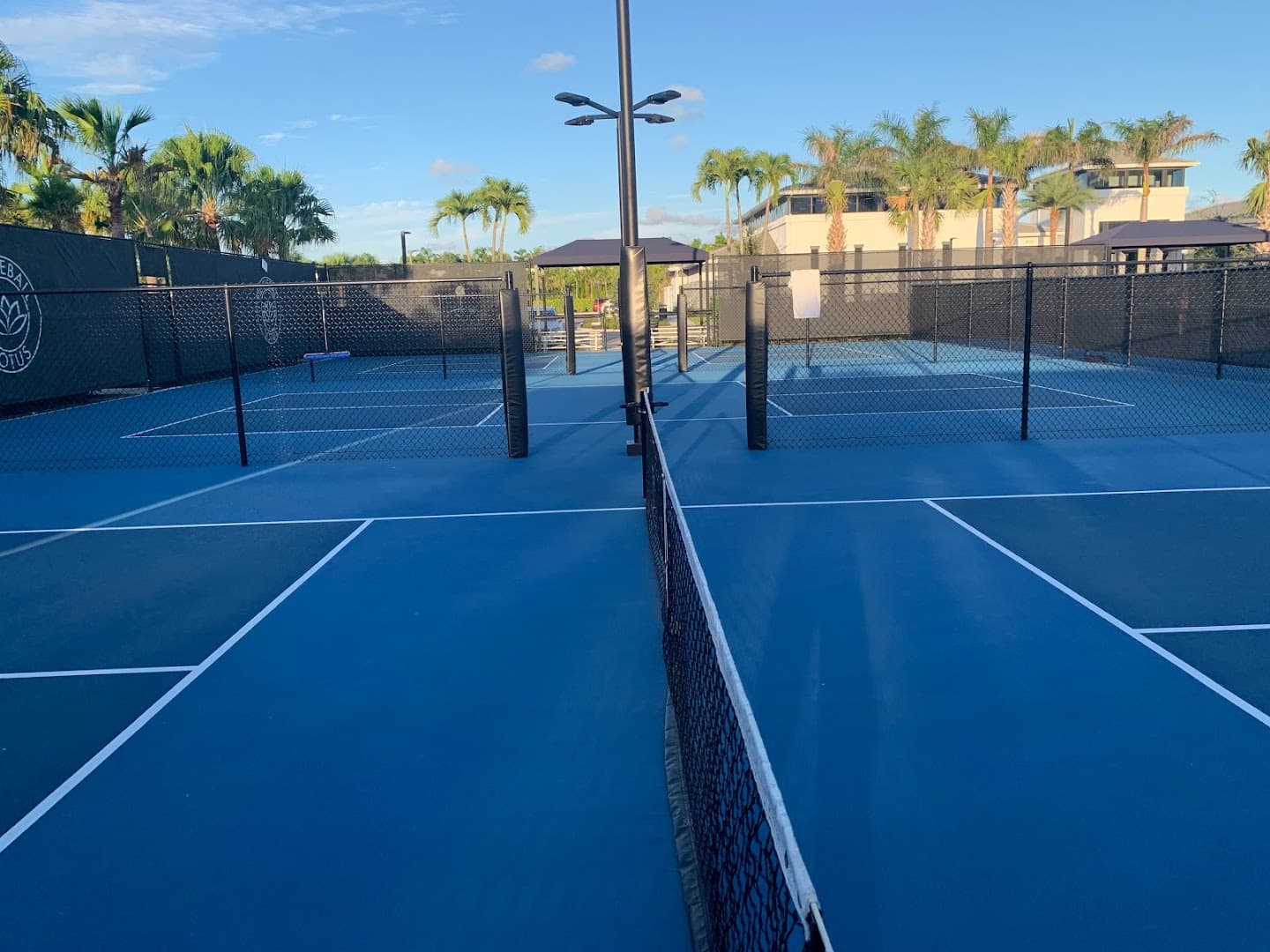 Lotus Racquet Club pickleball courts