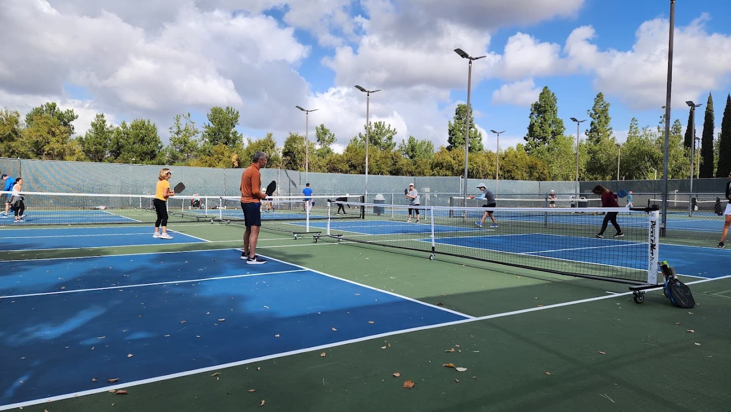 Las Palomas Park pickleball courts