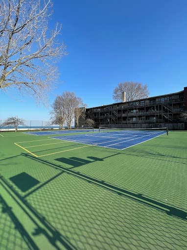Rogers Beach Park pickleball courts