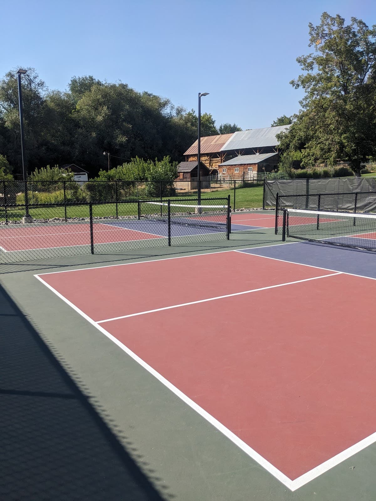 Lomond View Park pickleball courts