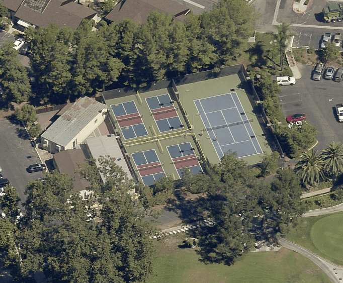 Lawrence Welk Resort: Woodsong Ct pickleball courts