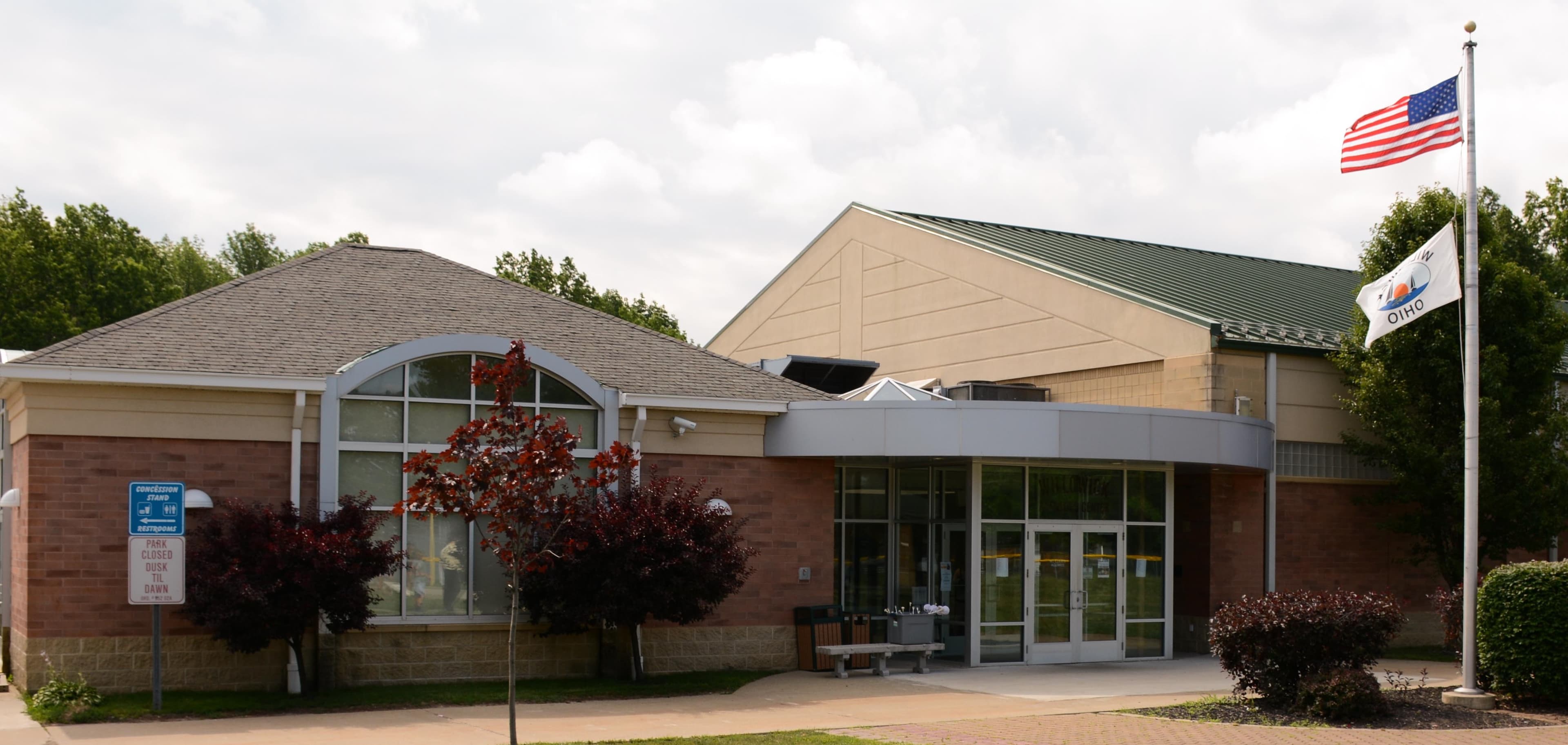 Richard J. Bonde Activities Center at Manry Park pickleball courts
