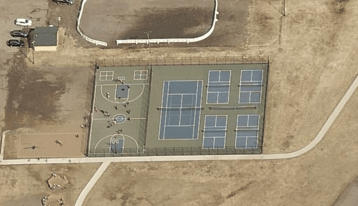 Churchill pickleball courts