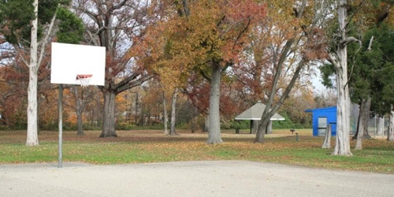 Riverside Gardens Park pickleball courts