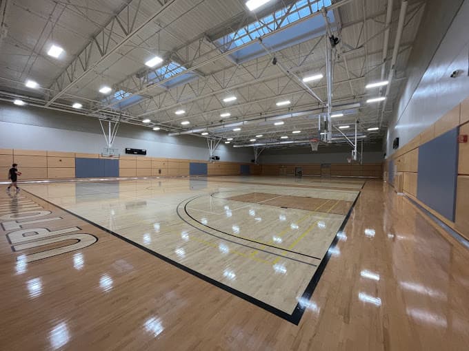 UO Student Recreation Center pickleball courts