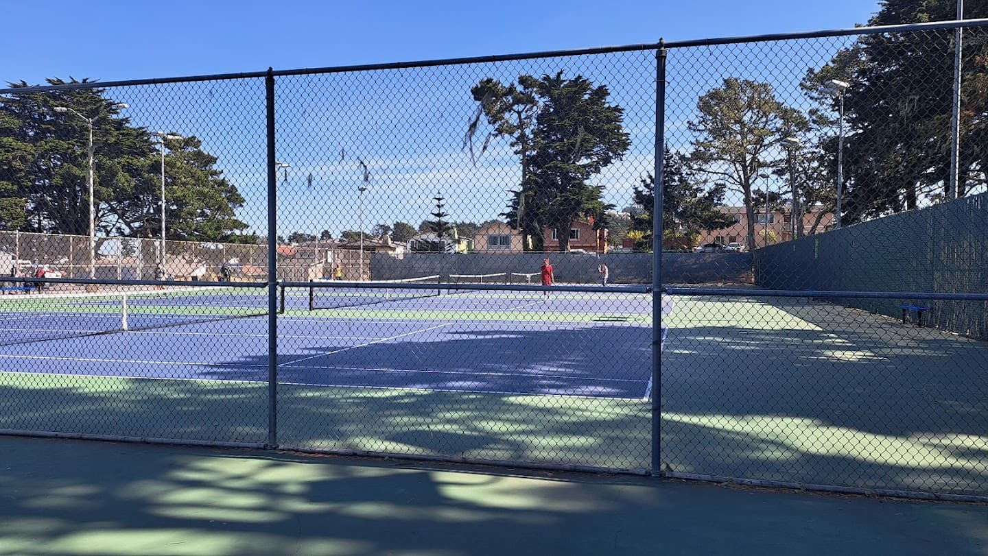Gellert Park pickleball courts