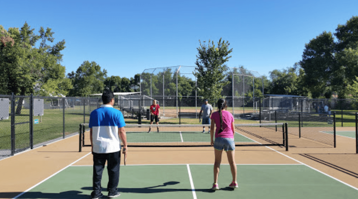 Hogan Park pickleball courts
