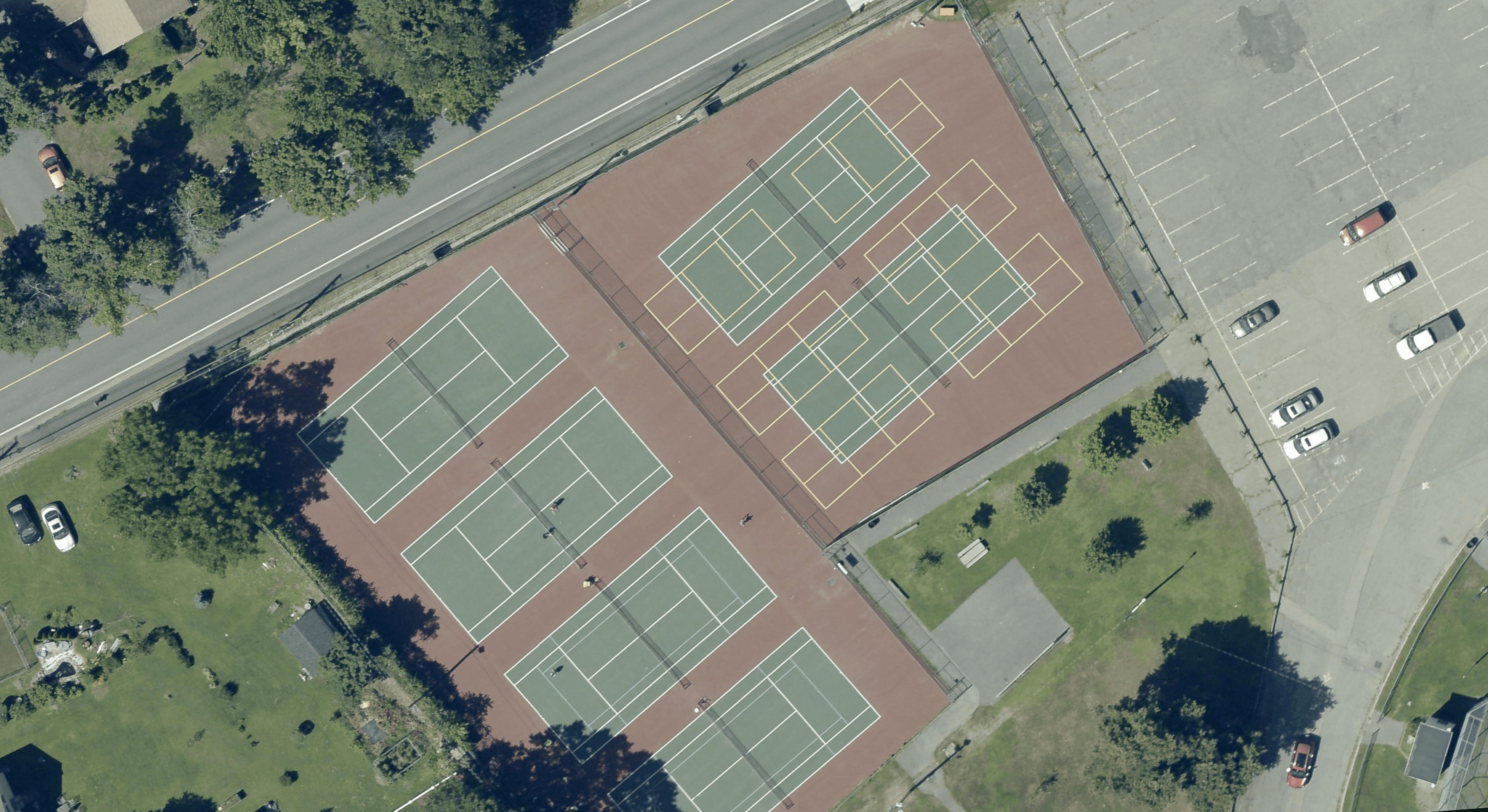 Riverside Park pickleball courts