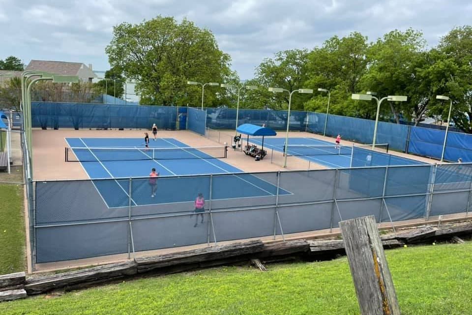 Chandlers Landing Tennis pickleball courts