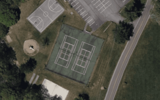Roan Mountian pickleball courts