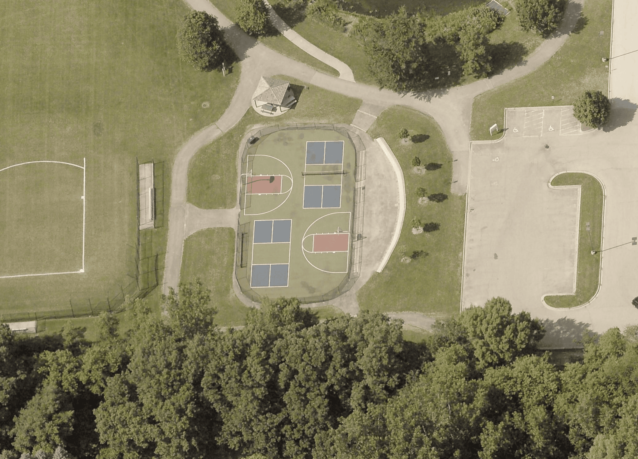 Hunt Club Community Center pickleball courts