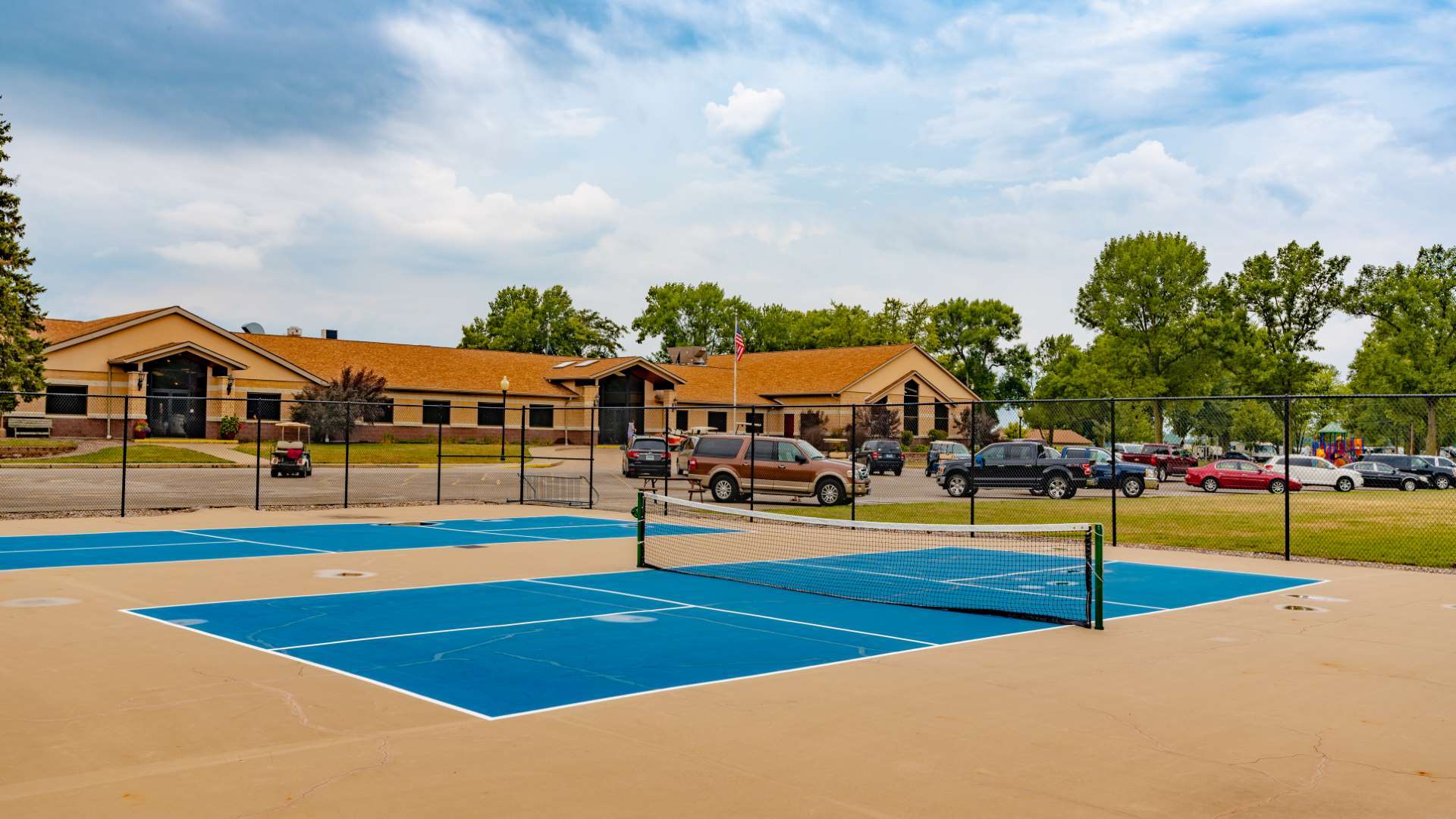Sunset Lake Resort pickleball courts