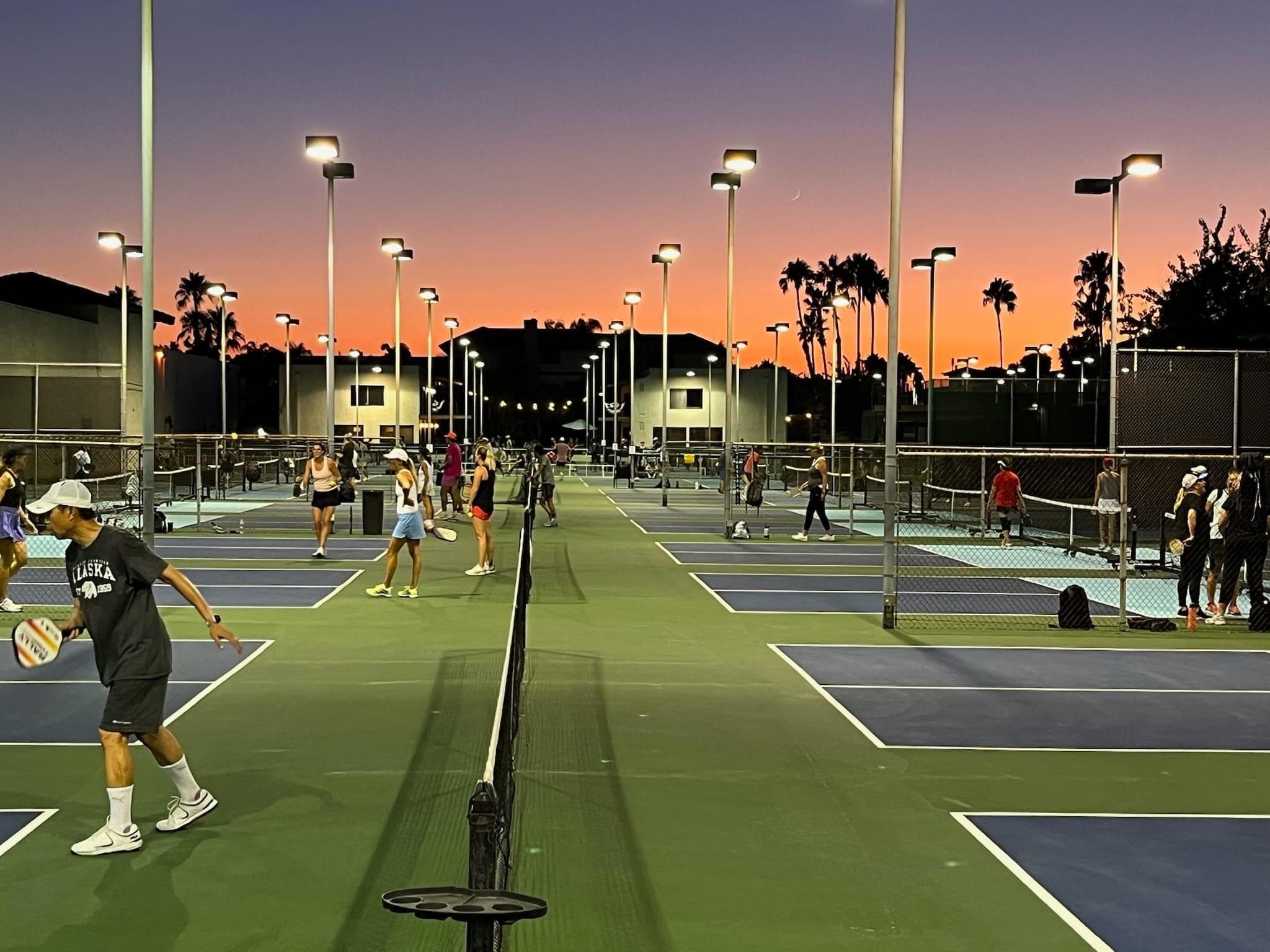 Los Cab Sports Club pickleball courts