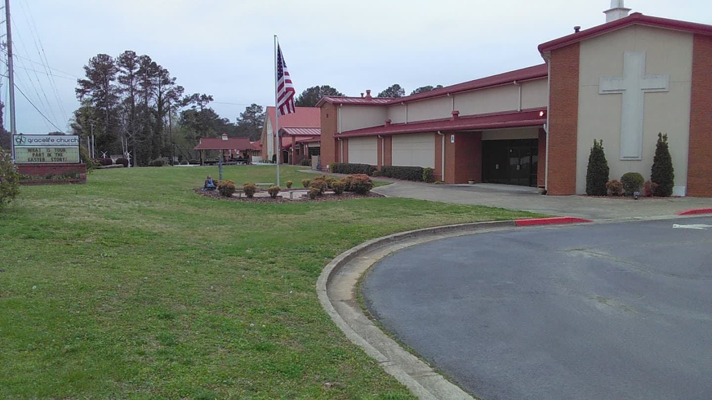 Gracelife Church pickleball courts