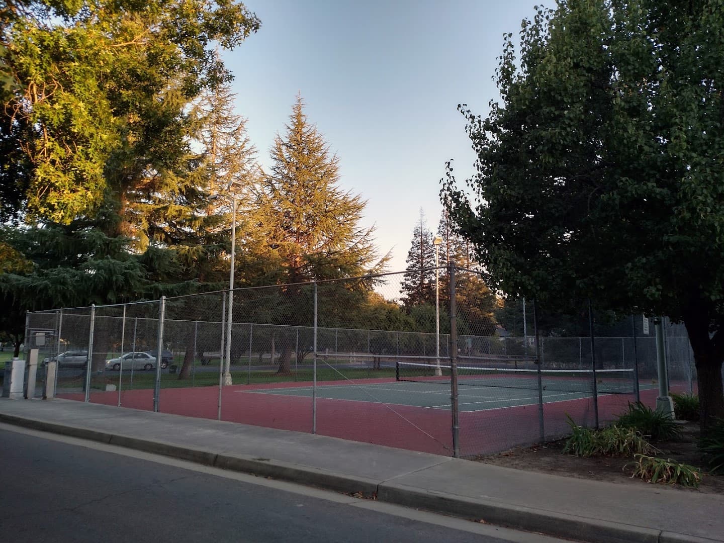 Woodlake Park pickleball courts