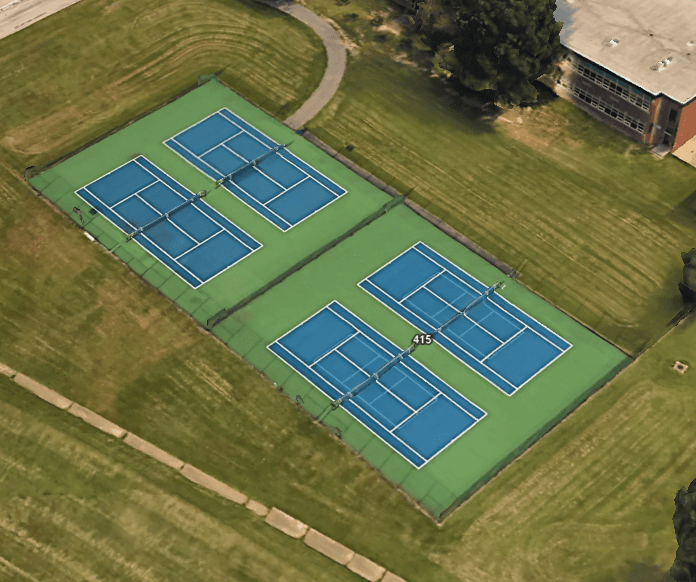 Lindale Middle School pickleball courts