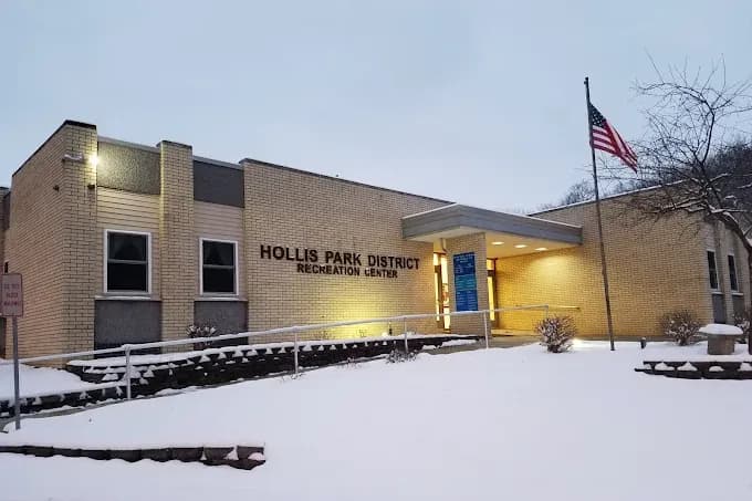 Hollis Park Recreation Center pickleball courts