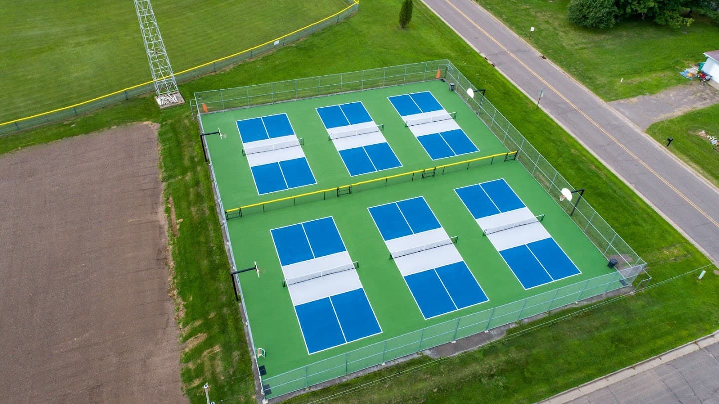 Weyerhaeuser Community Park pickleball courts