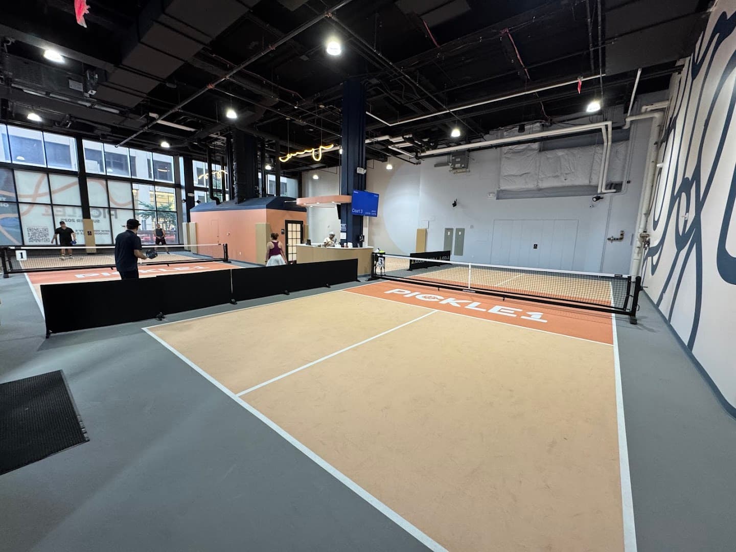 Pickle 1 pickleball courts