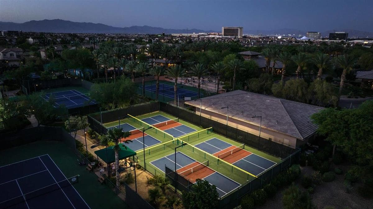 Red Rock Country Club pickleball courts