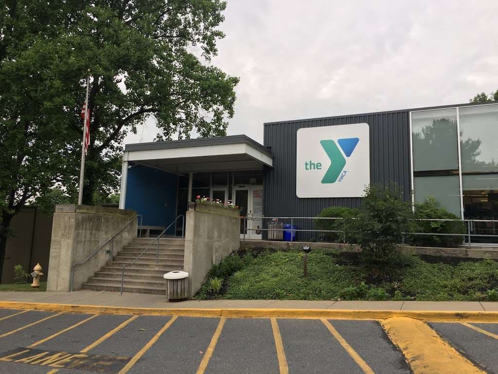 Easton YMCA pickleball courts